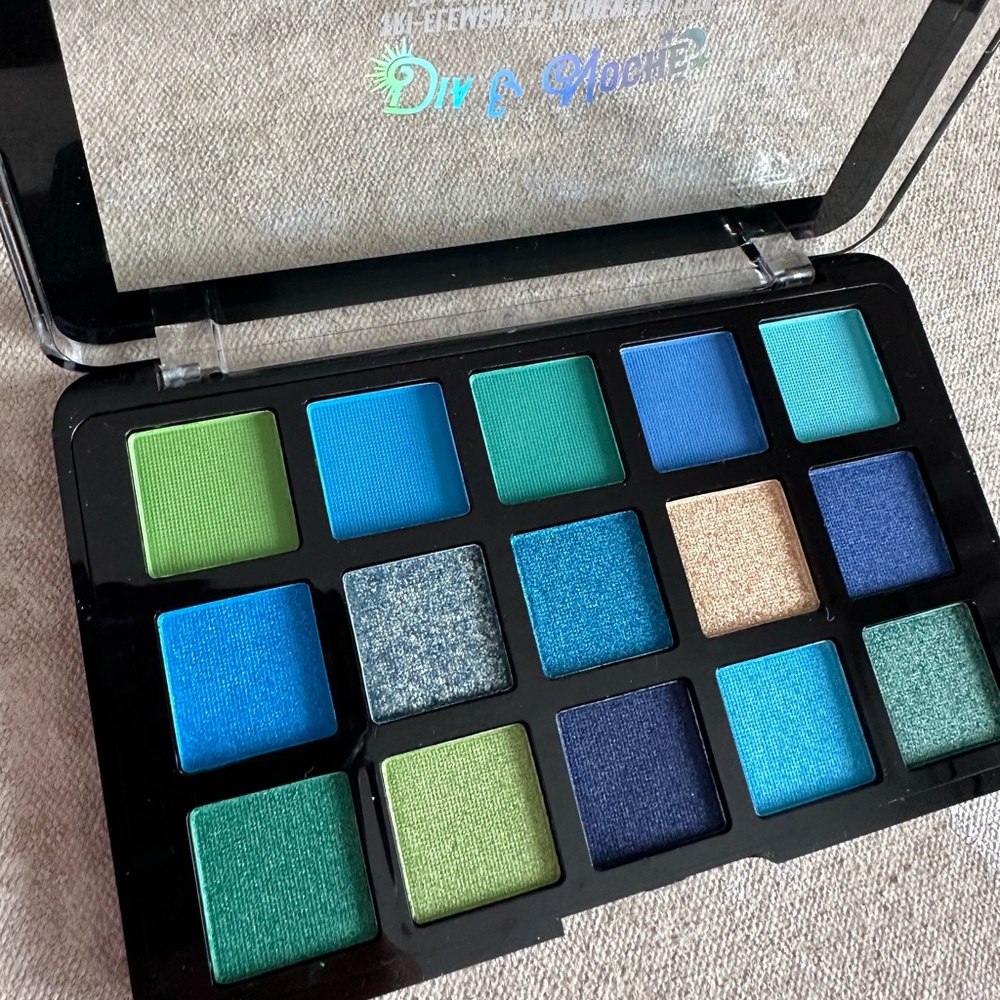 J. Cat Beauty Palette